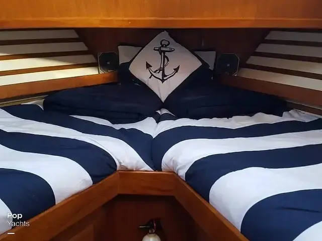 Pacific Boats Classic Cabin 36