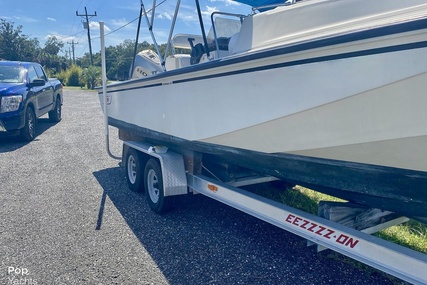 Boston Whaler 22 Outrage