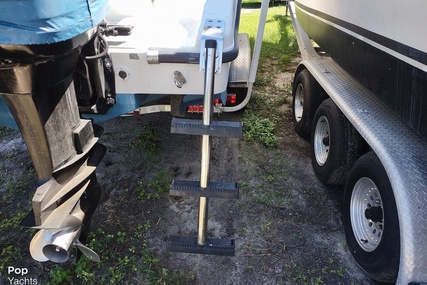 Mako 282 Center Console Fisherman