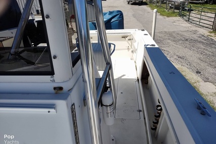 Mako 282 Center Console Fisherman