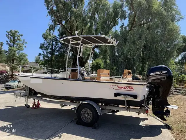 Boston Whaler Outrage V20