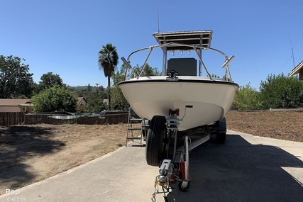 Boston Whaler Outrage V20