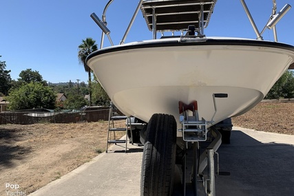 Boston Whaler Outrage V20