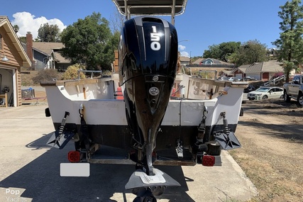 Boston Whaler Outrage V20