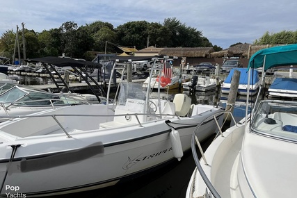 Seaswirl 2100 CC Striper