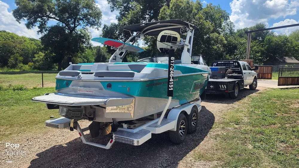 2020 Malibu 22 lsv