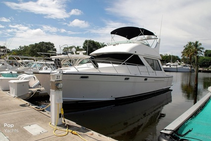 Bayliner 3988 Command Bridge Motor Yacht