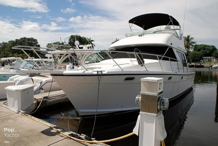 Bayliner 3988 Command Bridge Motor Yacht