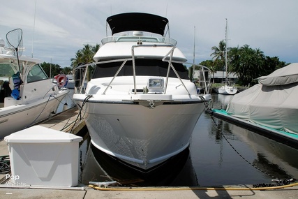 Bayliner 3988 Command Bridge Motor Yacht