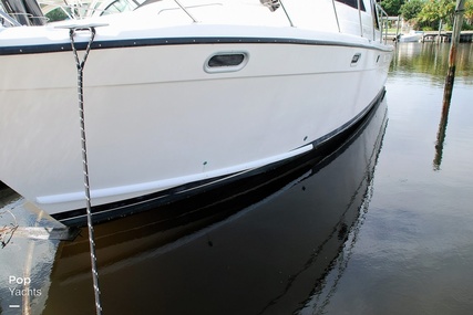 Bayliner 3988 Command Bridge Motor Yacht