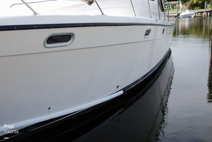 Bayliner 3988 Command Bridge Motor Yacht