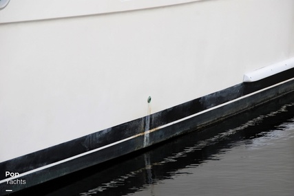 Bayliner 3988 Command Bridge Motor Yacht