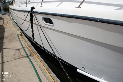 Bayliner 3988 Command Bridge Motor Yacht