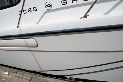 Bayliner 3988 Command Bridge Motor Yacht