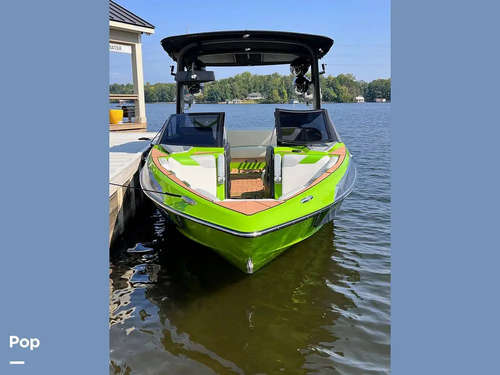 2019 Malibu 23 lsv