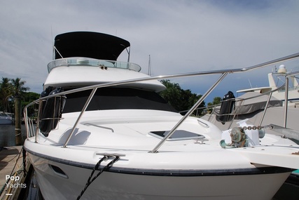 Bayliner 3988 Command Bridge Motor Yacht