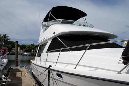 Bayliner 3988 Command Bridge Motor Yacht