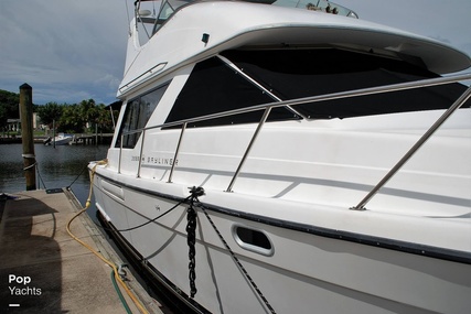 Bayliner 3988 Command Bridge Motor Yacht