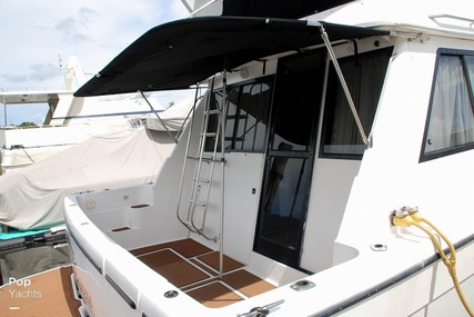 Bayliner 3988 Command Bridge Motor Yacht