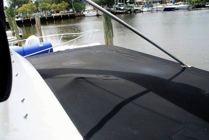 Bayliner 3988 Command Bridge Motor Yacht