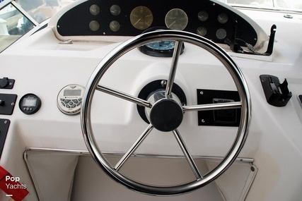 Bayliner 3988 Command Bridge Motor Yacht