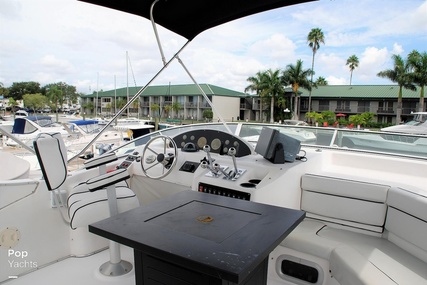 Bayliner 3988 Command Bridge Motor Yacht