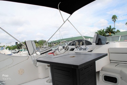 Bayliner 3988 Command Bridge Motor Yacht