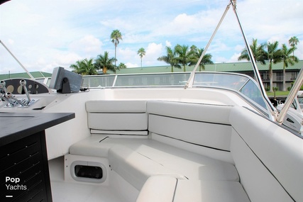 Bayliner 3988 Command Bridge Motor Yacht