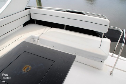 Bayliner 3988 Command Bridge Motor Yacht