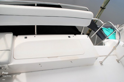 Bayliner 3988 Command Bridge Motor Yacht