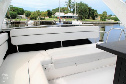 Bayliner 3988 Command Bridge Motor Yacht