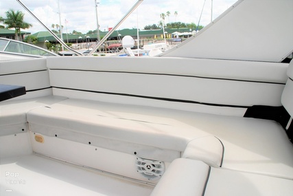 Bayliner 3988 Command Bridge Motor Yacht