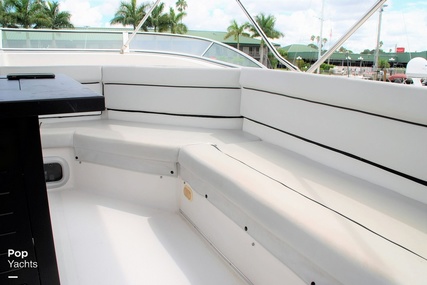 Bayliner 3988 Command Bridge Motor Yacht