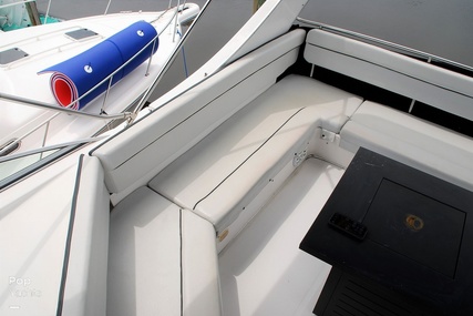 Bayliner 3988 Command Bridge Motor Yacht