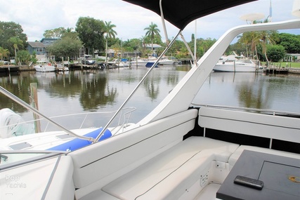 Bayliner 3988 Command Bridge Motor Yacht