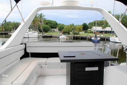 Bayliner 3988 Command Bridge Motor Yacht