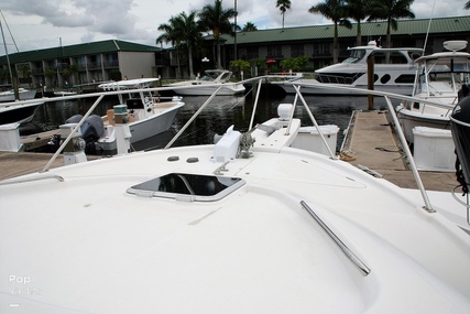 Bayliner 3988 Command Bridge Motor Yacht