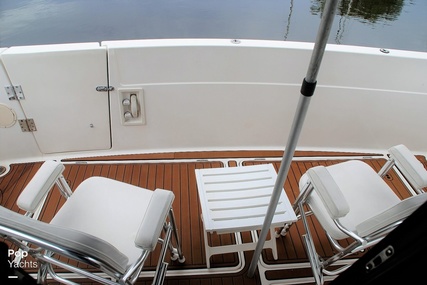 Bayliner 3988 Command Bridge Motor Yacht