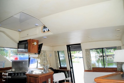 Bayliner 3988 Command Bridge Motor Yacht