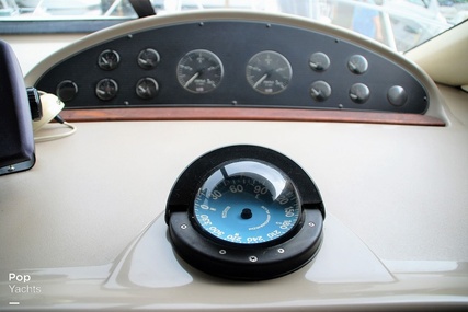 Bayliner 3988 Command Bridge Motor Yacht