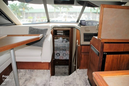 Bayliner 3988 Command Bridge Motor Yacht