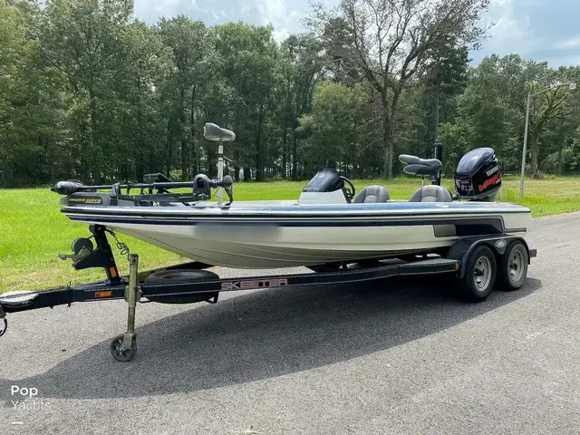 Skeeter ZX200