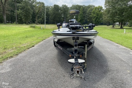 Skeeter ZX200