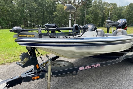 Skeeter ZX200