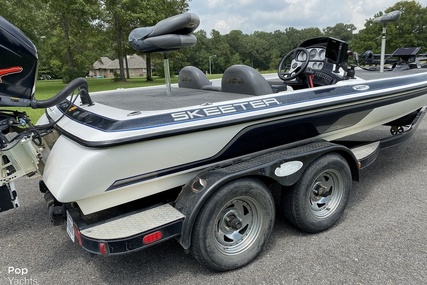 Skeeter ZX200