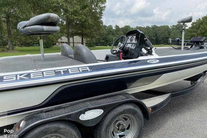 Skeeter ZX200