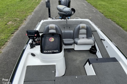 Skeeter ZX200