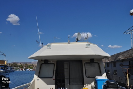 Three Buoys Sunseeker 52