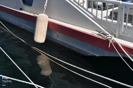 Three Buoys Sunseeker 52