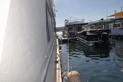 Three Buoys Sunseeker 52